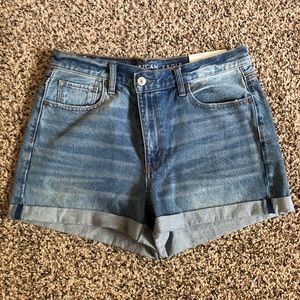 AE Mom shorts